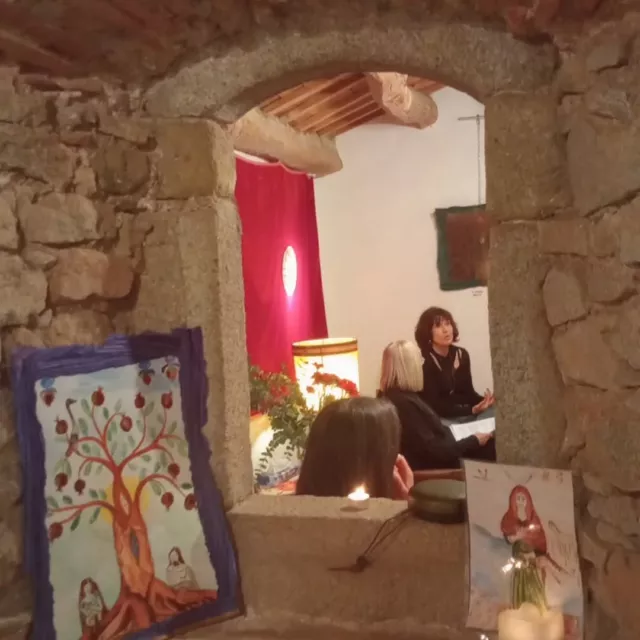 Presentació del llibre i inauguració de l'exposició de Theresa Bravo a les Sales d'Arts i Lletres a càrrec de la secció Dones de Dalt de la Societat Cultural Sant Jaume.
Quina emoció i quin orgull poder organitzar actes com aquest sempre i especialment un dia com avui.
Gràcies per la proposta i per la bona acollida.
Avui i cada dia reivindicarem les Dones i la seva força i compromís amb la vida 💜

#DonesdeDalt
#SeccionsdeSantJaume
#JuntadeSantJaume
#8demarç
#SomSantJaume
#PremiadeDalt
#Maresme